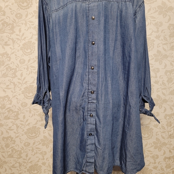 Lane Bryant Button Front Chambray Top Plus Size 22/24 - Picture 7 of 9